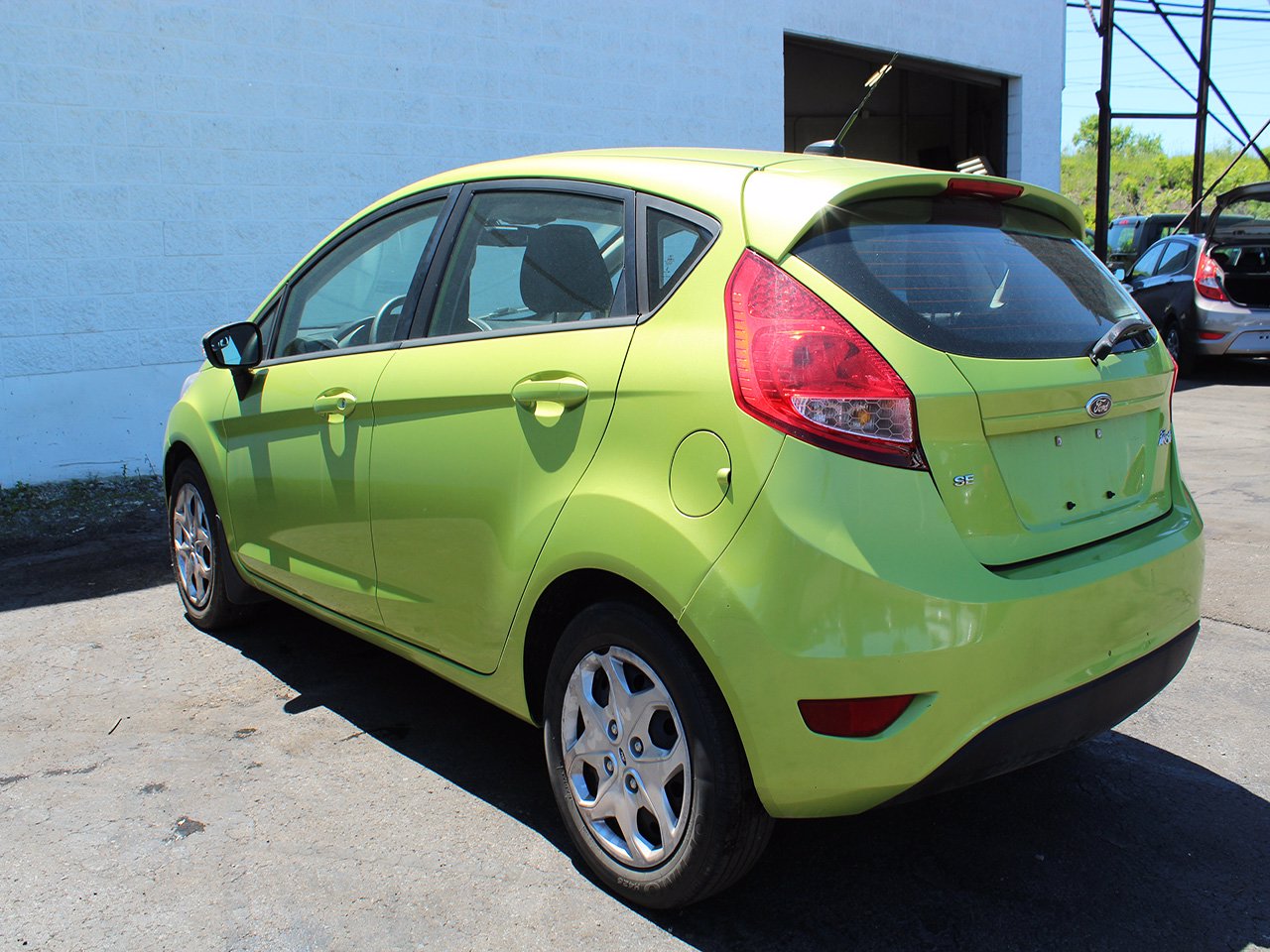 Pre Owned 2013 Ford Fiesta Se Fwd Hatchback